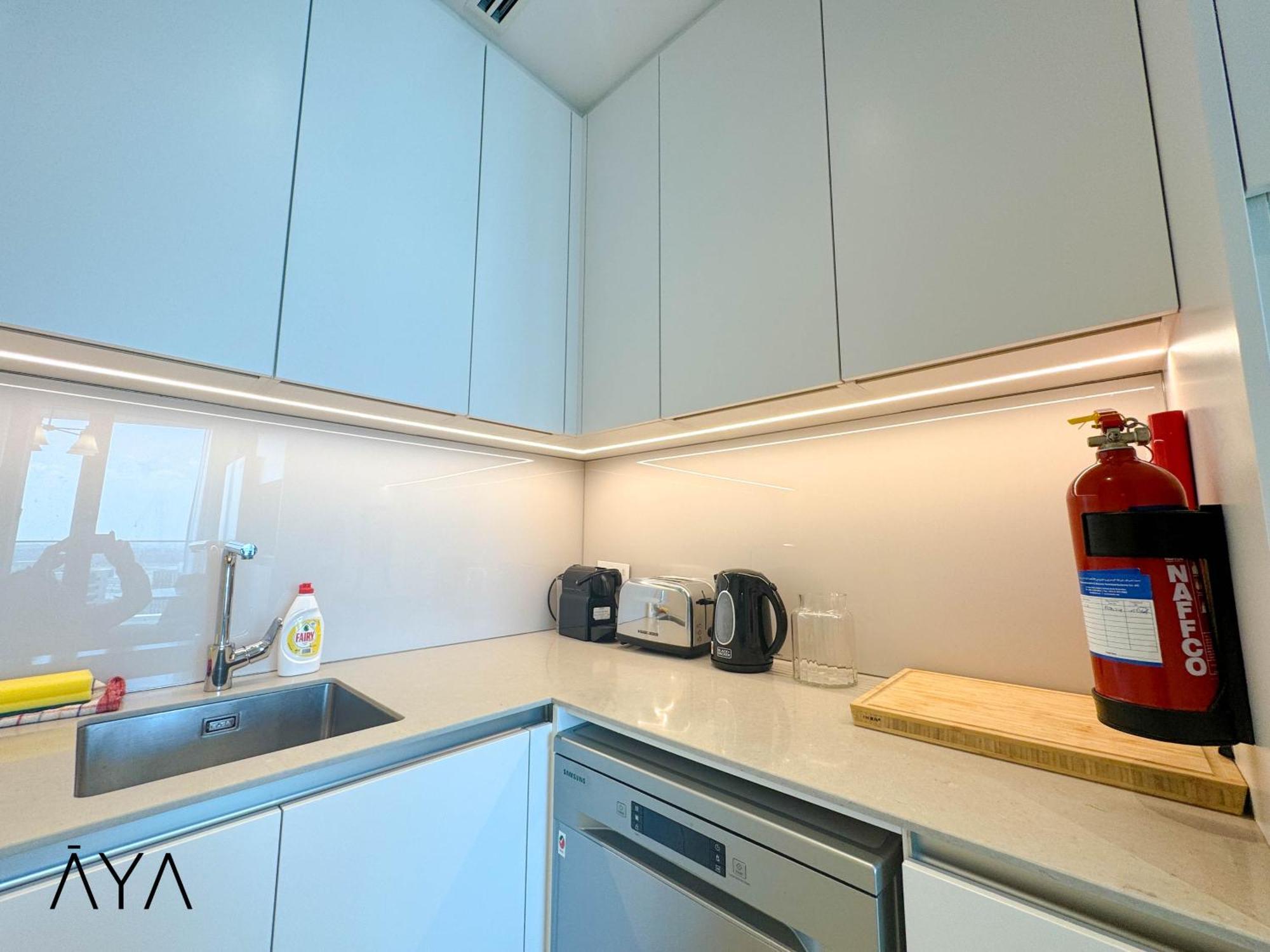 Jumeirah Gate Tower 1 - Stylish Apartment With Pool & City Views Дубай Екстериор снимка
